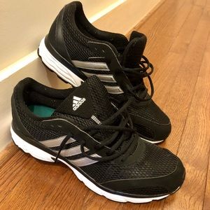 Men’s running shoes
